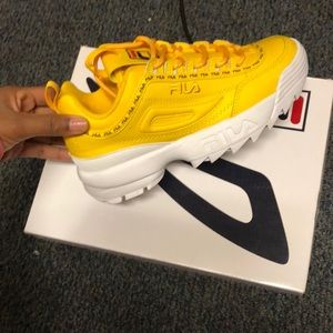 yellow sports shoes fila